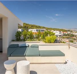 4-Bedroom Luxury Villa with Heated Pool, Ciovo near Trogir – Sleeps 8